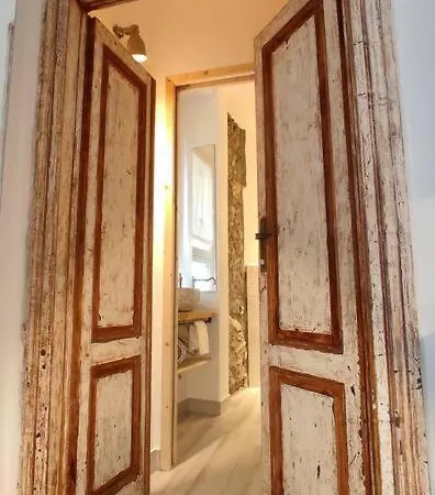 Antico Borgo Di بيلانو