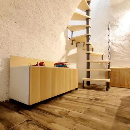 Antico Borgo Di * بيلانو